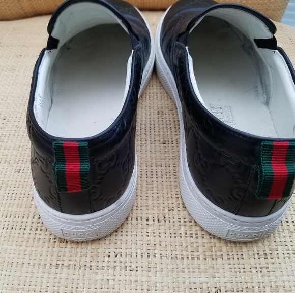 Men's "GUCCI" Leather G Signature Sneakers - Picture 6 of 6